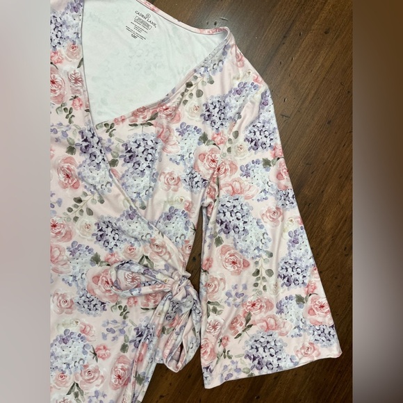 Caden Lane Henlee’s Hydrangea Print Maternity Hospital Robe One Size Floral Chic - Picture 6 of 14